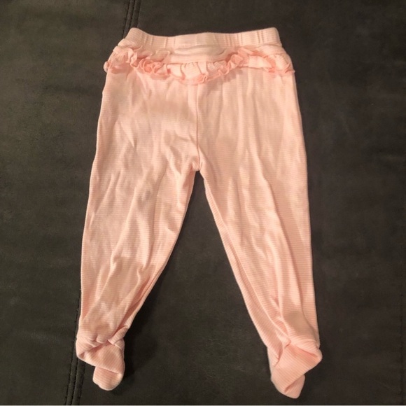 Bundles Brand Love My Mommy Onesie and Footed Pants - Picture 8 of 9